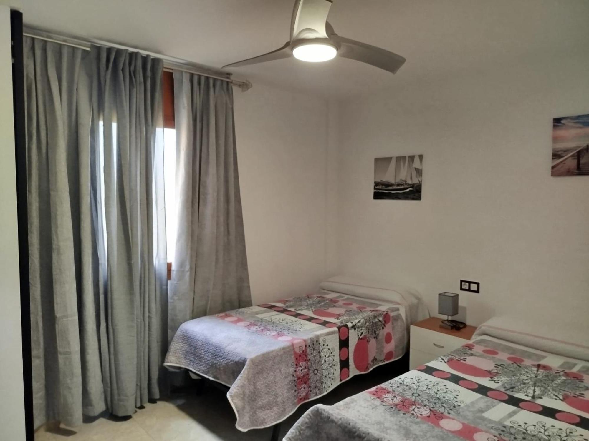 ל'אמפולה Apartamento Primera Linea De Mar En Ebrehogar מראה חיצוני תמונה